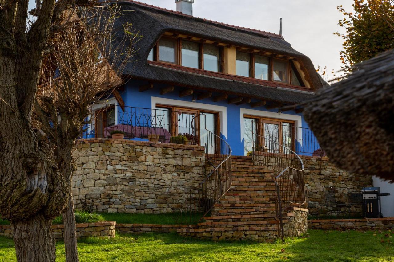 Casele Cu Stuf B&B Haus Ulrike Sălicea Eksteriør billede