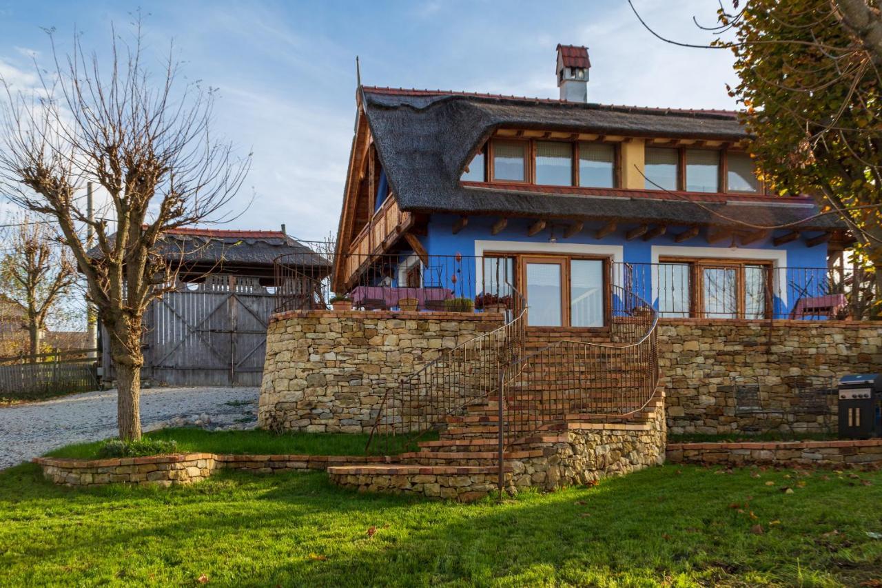 Casele Cu Stuf B&B Haus Ulrike Sălicea Eksteriør billede