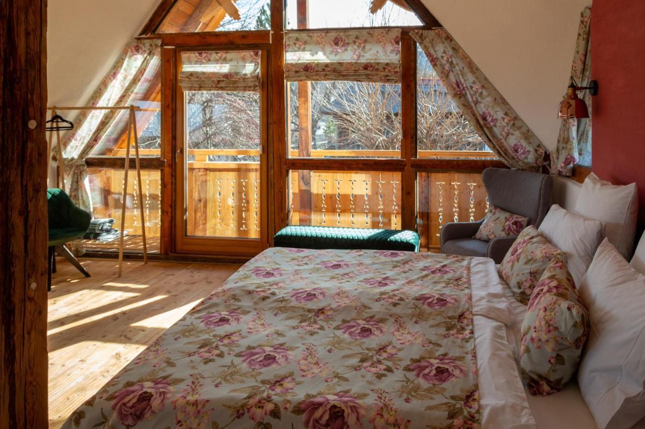 Casele Cu Stuf B&B Haus Ulrike Sălicea Eksteriør billede